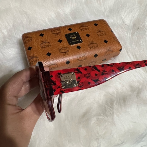 MCM Sunglasses - Picture 2 of 2